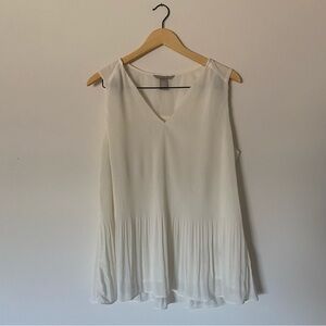 H&M White V-Neck Sleeveless Blouse